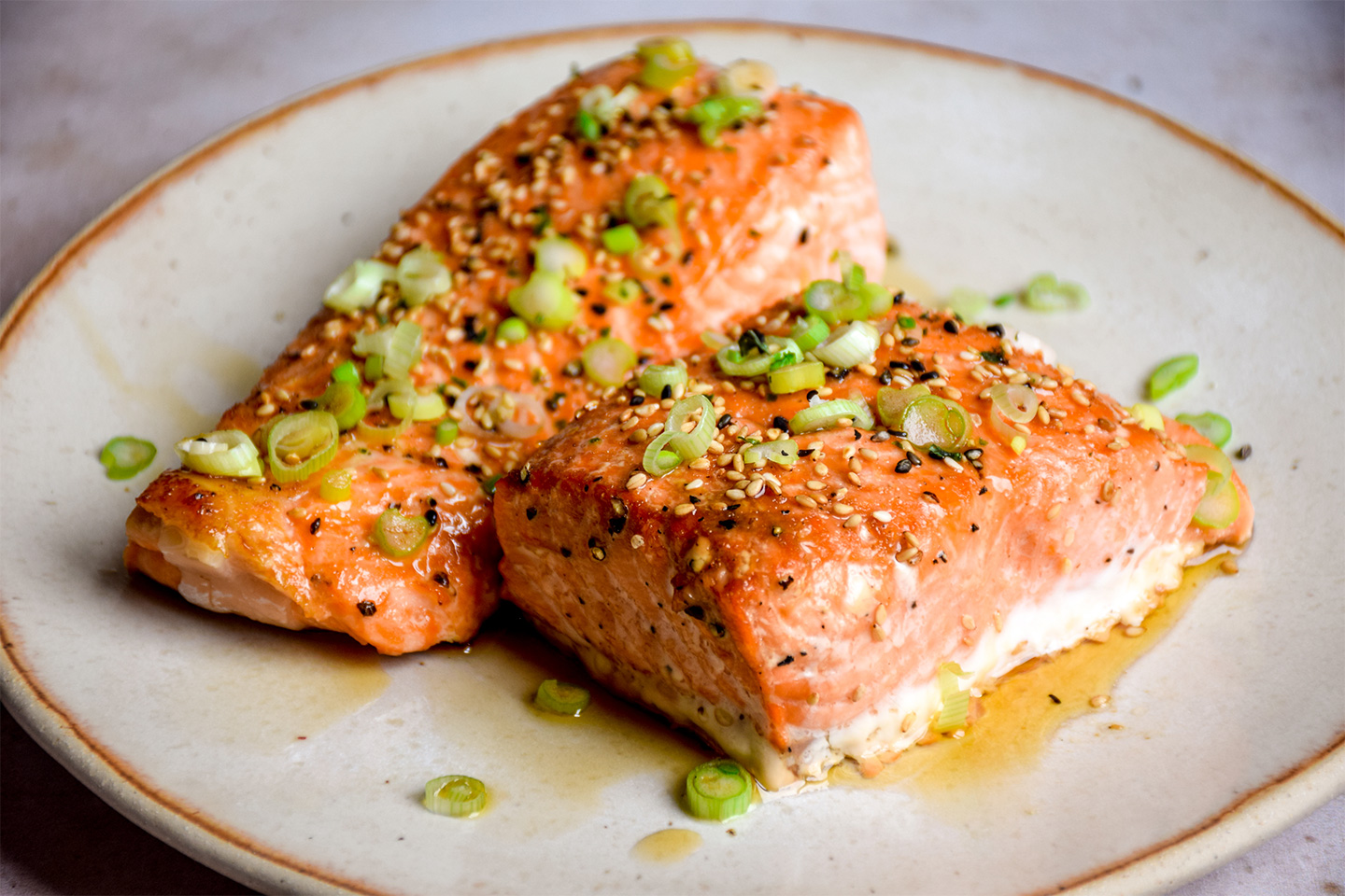 <p style="text-align: right;"><a href="#">Asian Marinated Salmon</a></p>
<p style="text-align: right;">Paleo &amp; Low Carb</p>
