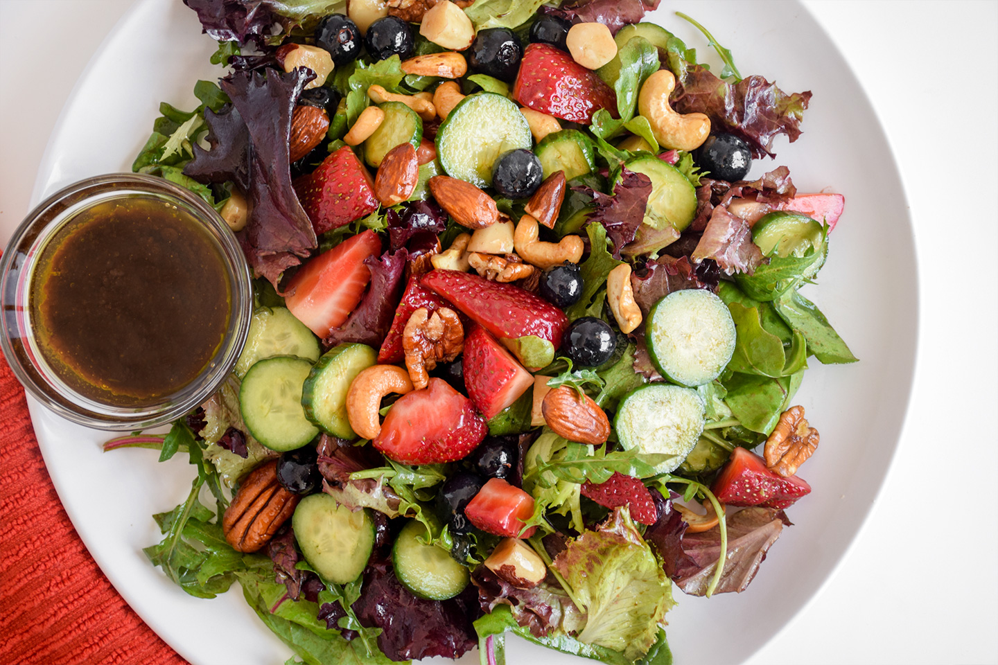 <p style="text-align: right;"><a href="#">Berry &amp; Mixed Nut Balsamic Salad</a></p>
<p style="text-align: right;">Plant-based, &amp; Paleo</p>
