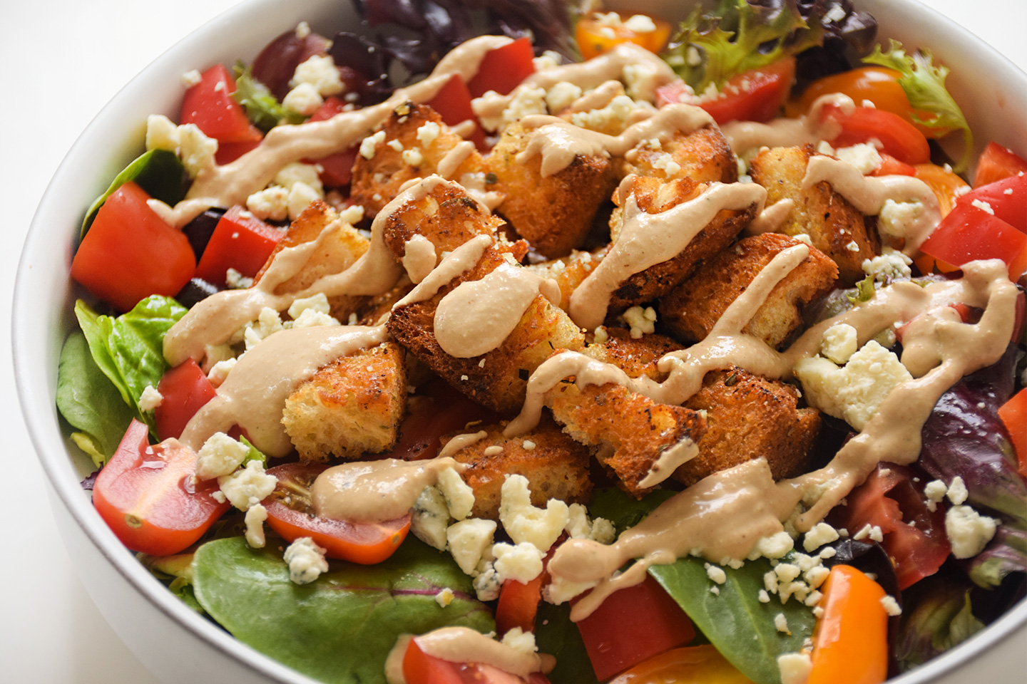 Crouton Salad with Cashew Balsamic Dressing - Bravabod